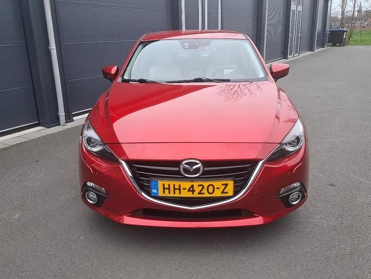 Occasion Mazda 3 119 PK (87 kW) 2015 Rood Sedan