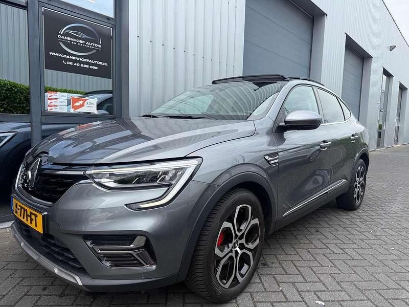 Grijs, metallic lak Gebruikt 2022 Renault Arkana SUV | € 20.950 (Super prijs) - Afbeelding 1/4