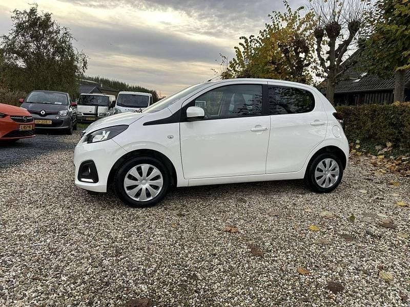 Wit Gebruikt 2020 Peugeot 108 Active Hatchback | € 7.600 (Eerlijke prijs) - Afbeelding 1/4