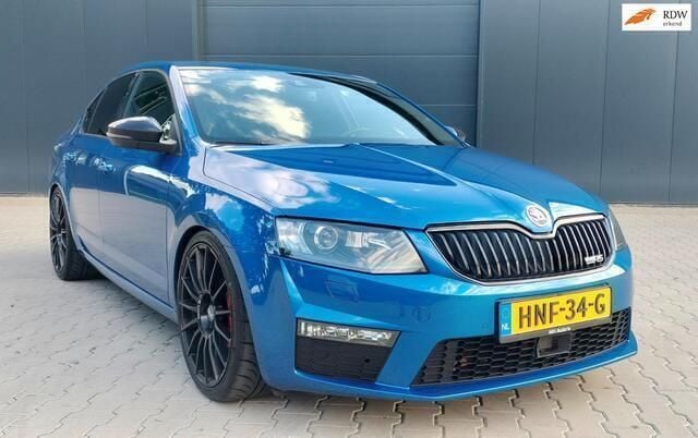 Blauw Occasion 2014 Skoda Octavia vRS Hatchback | € 14.495 (Eerlijke prijs) - Afbeelding 1/4
