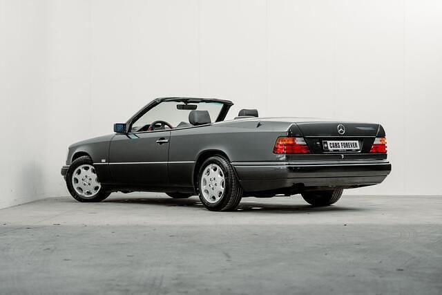 Occasion Mercedes E300 220 PK (161 kW) 1993 Paars Cabriolet