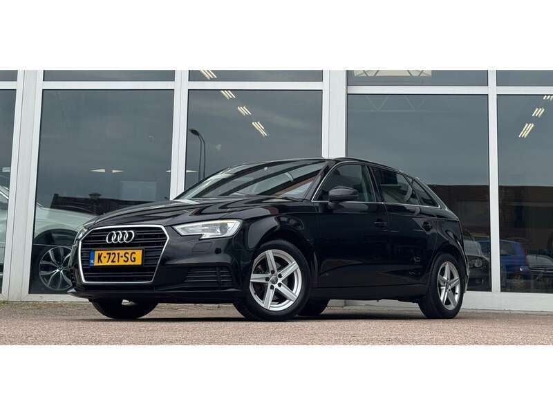 Zwart Gebruikt 2017 Audi A3 Proline Hatchback | € 11.494 (Goede deal) - Afbeelding 1/4