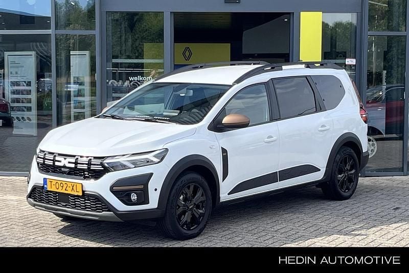 Wit Gebruikt 2023 Dacia Jogger Extreme MPV | € 26.900 (Eerlijke prijs) - Afbeelding 1/4