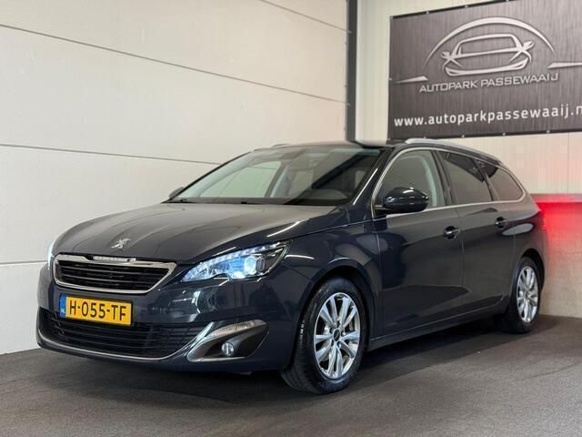 Grijs Gebruikt 2015 Peugeot 308 Premium Stationwagen | € 7.950 (Goede deal) - Afbeelding 1/4