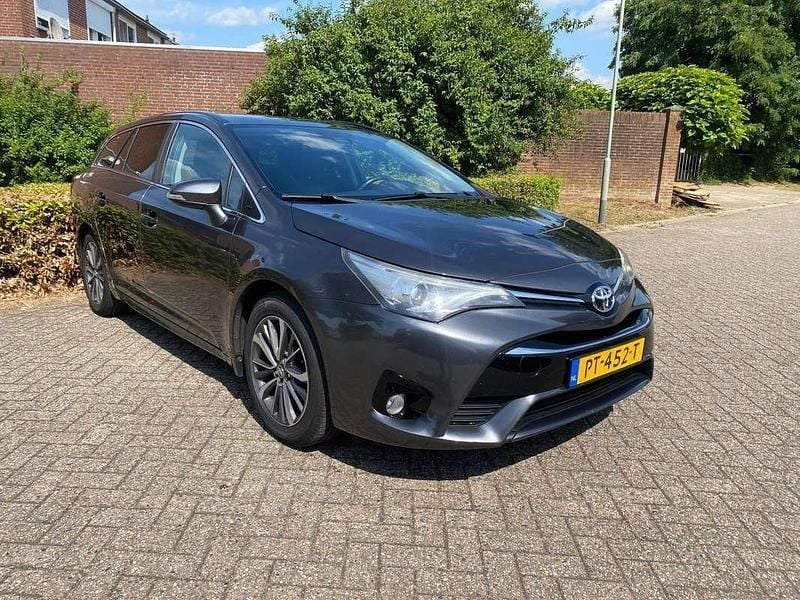 Grijs Gebruikt 2015 Toyota Avensis Stationwagen | € 5.950 (Super prijs) - Afbeelding 1/4