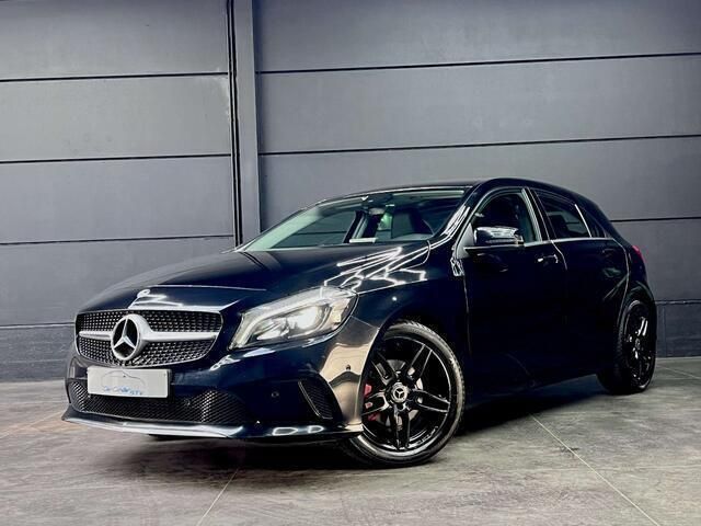 Zwart Gebruikt 2017 Mercedes A200 AMG Sedan | € 17.700 (Goede deal) - Afbeelding 1/4