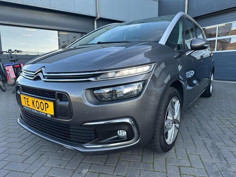 Grijs, metallic lak Gebruikt 2019 Citroën C4 SpaceTourer Business Class MPV | € 16.450 (Eerlijke prijs) - Afbeelding 1/4