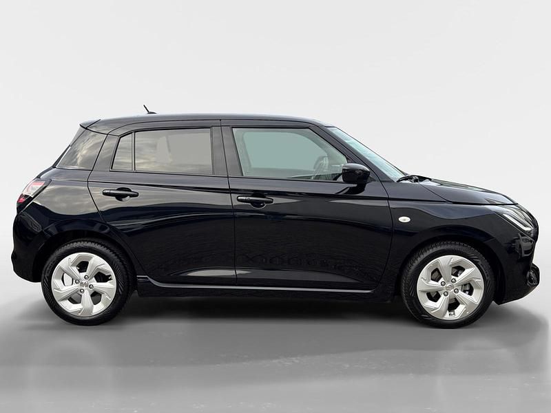 Occasion Suzuki Swift 2025 Super black pearl (donker zwart) Hatchback
