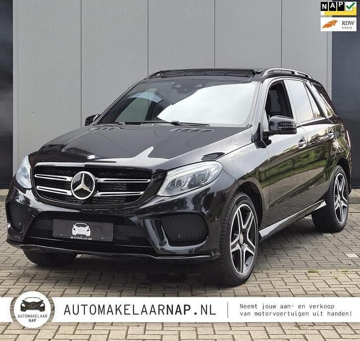 Zwart Gebruikt 2016 Mercedes GLE350 SUV | € 21.950 (Goede deal) - Afbeelding 1/4