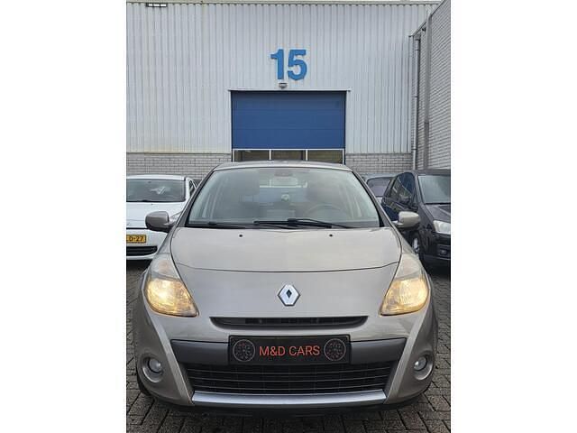 Occasion Renault Clio II Dynamique 75 PK (55 kW) 2010 Beige Hatchback
