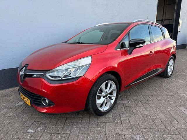 Rood Gebruikt 2016 Renault Clio GrandTour LIMITED Stationwagen | € 8.450 (Goede deal) - Afbeelding 1/4