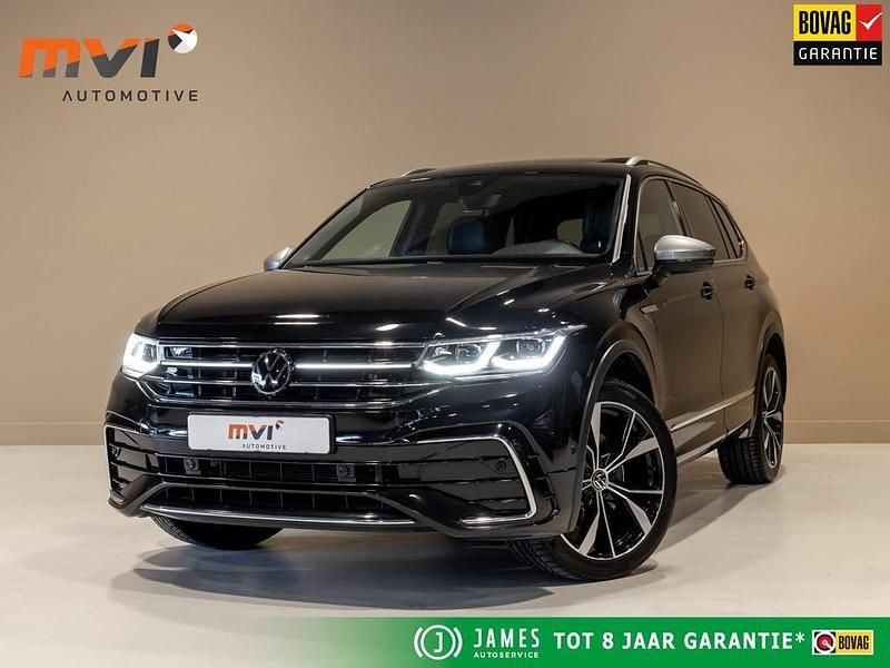 Zwart Occasion 2026 VW Tiguan R-line SUV | € 48.500 (Super prijs) - Afbeelding 1/4