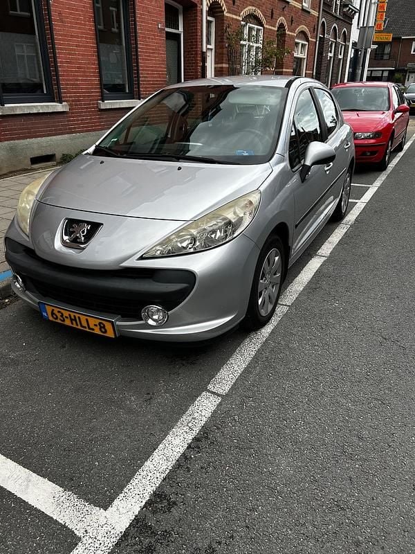 Grijs Gebruikt 2009 Peugeot 207 Hatchback | € 500 (Super prijs) - Afbeelding 1/4