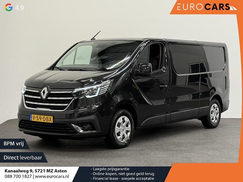 Zwart Gebruikt 2024 Renault Trafic Van | € 29.890 (Duur) - Afbeelding 1/4