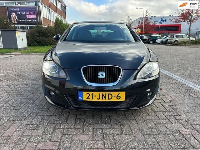 Zwart Gebruikt 2009 Seat Leon Hatchback | € 3.250 (Eerlijke prijs) - Afbeelding 1/4