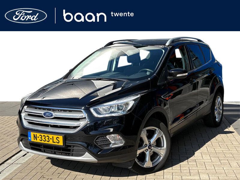 Zwart Gebruikt 2017 Ford Kuga Titanium SUV | € 15.500 (Eerlijke prijs) - Afbeelding 1/4