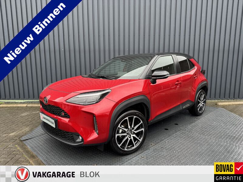 Rood Gebruikt 2023 Toyota Yaris Cross Sport SUV | € 31.950 (Iets duurder) - Afbeelding 1/4