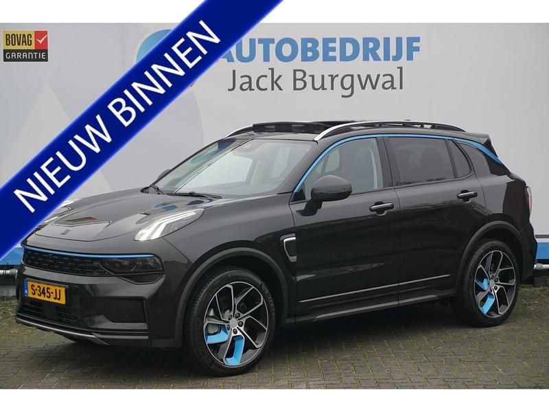 Zwart Gebruikt 2023 Lynk & Co 01 SUV | € 26.450 (Eerlijke prijs) - Afbeelding 1/4