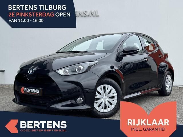Zwart Gebruikt 2024 Toyota Yaris Active Hatchback | € 21.895 (Eerlijke prijs) - Afbeelding 1/4