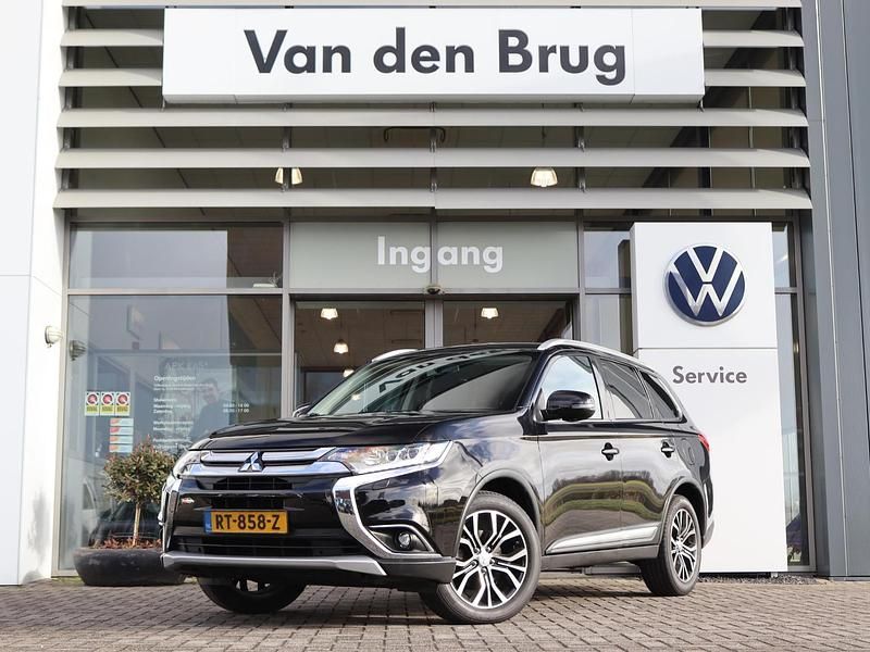 Occasion Mitsubishi Outlander 150 PK (110 kW) 2018 Zwart SUV