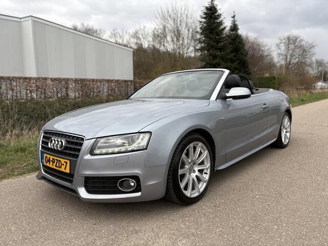 Grijs Gebruikt 2011 Audi A5 Cabriolet Proline Cabriolet | € 7.999 (Duur) - Afbeelding 1/4