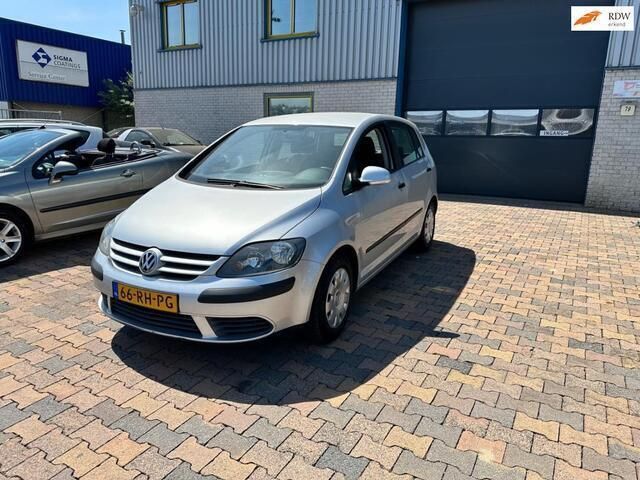 Grijs Gebruikt 2005 VW Golf Plus MPV | € 3.350 (Iets duurder) - Afbeelding 1/4
