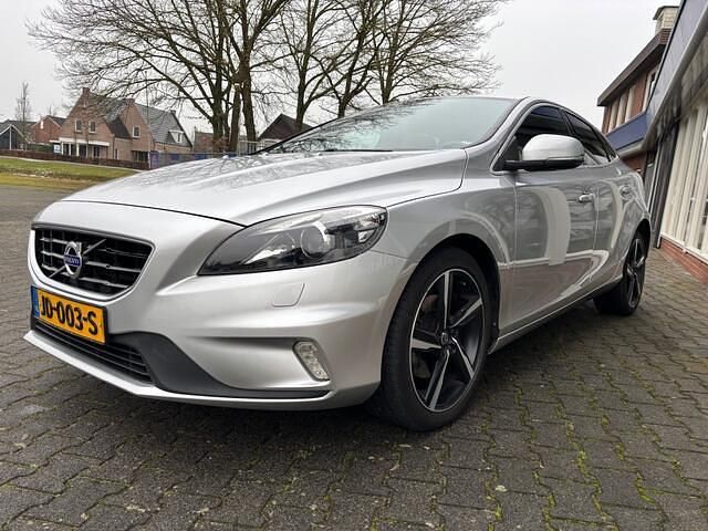 Occasion Volvo V40 Summum 153 PK (112 kW) 2016 Grijs (metallic) Hatchback