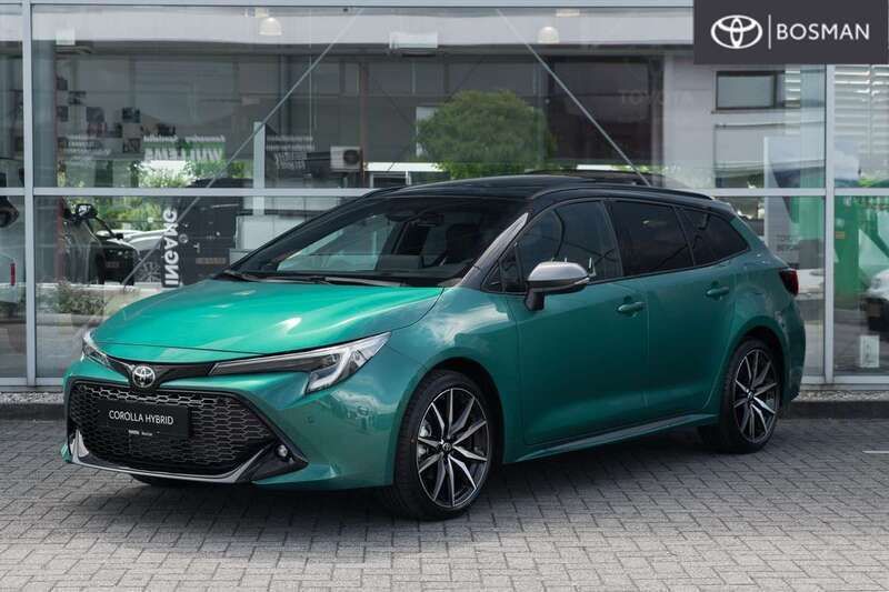 Groen, metallic lak Nieuw 2025 Toyota Corolla Plus Hatchback | € 45.200 - Afbeelding 1/4