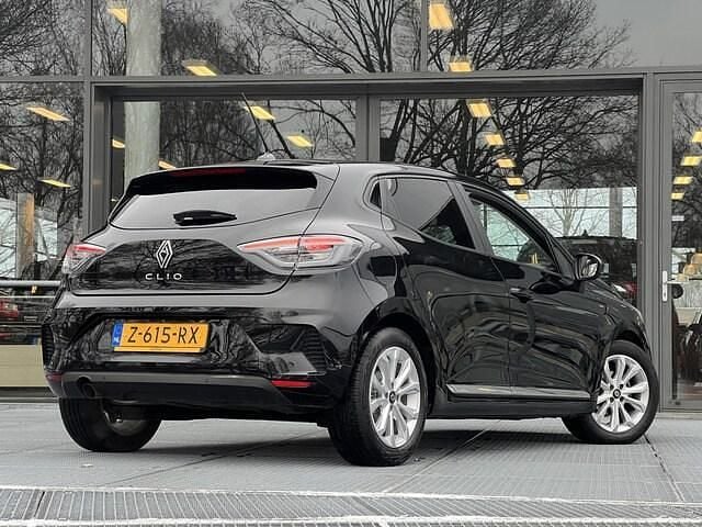 Occasion Renault Clio V Evolution 91 PK (66 kW) 2024 Noir étoilé (gne) Hatchback