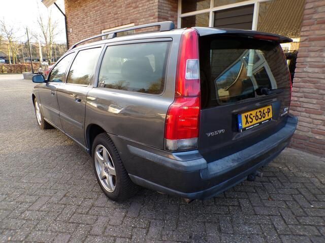 Occasion Volvo V70 210 PK (154 kW) 2003 Grijs, metallic lak Stationwagen