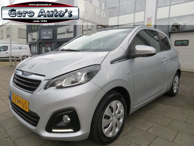 Grijs Gebruikt 2015 Peugeot 108 Active Hatchback | € 4.500 (Iets duurder) - Afbeelding 1/4