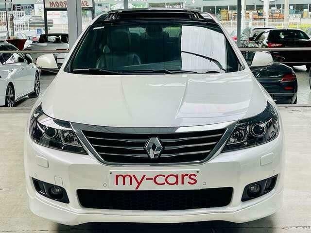 Occasion Renault Latitude Initiale Paris 173 PK (127 kW) 2014 Wit Sedan