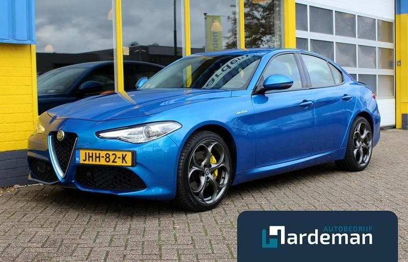 Blauw Gebruikt 2019 Alfa Romeo Giulia Veloce Sedan | € 36.900 (Eerlijke prijs) - Afbeelding 1/4