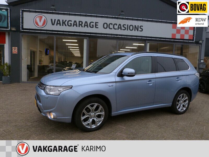 Blauw Gebruikt 2014 Mitsubishi Outlander P-HEV Instyle SUV | € 10.950 (Eerlijke prijs) - Afbeelding 1/4