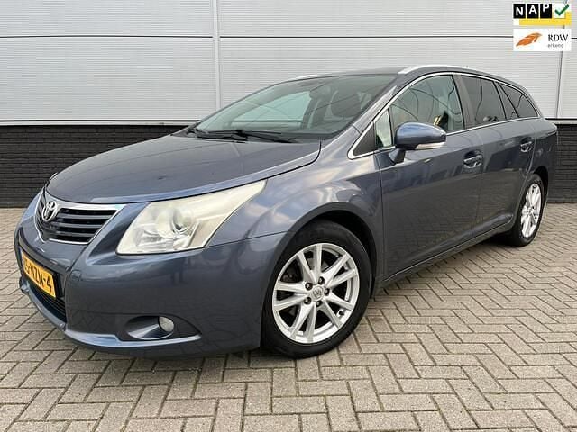 Blauw Gebruikt 2011 Toyota Avensis Stationwagen | € 7.750 (Goede deal) - Afbeelding 1/4