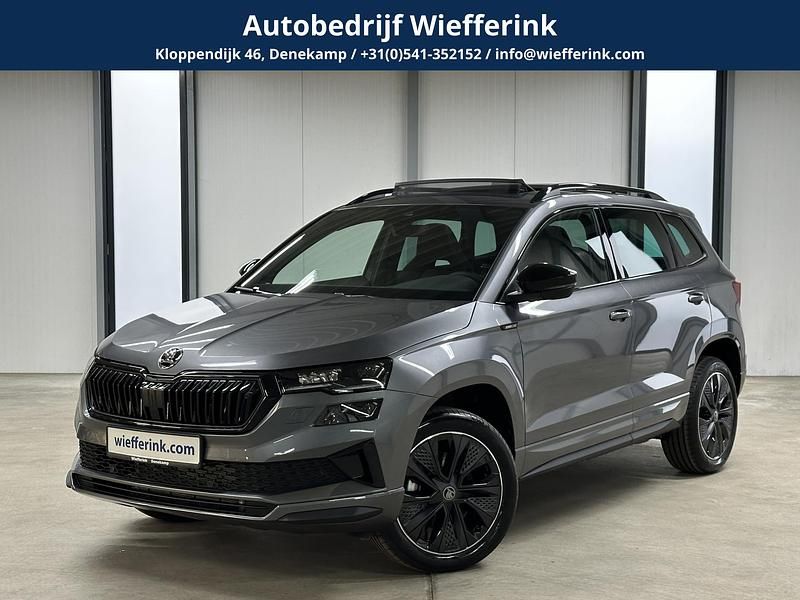 Grijs Nieuw 2025 Skoda Karoq Business Line SUV | € 45.950 (Duur) - Afbeelding 1/4