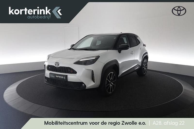 Wit Gebruikt 2023 Toyota Yaris Cross Sport SUV | € 30.900 (Eerlijke prijs) - Afbeelding 1/4