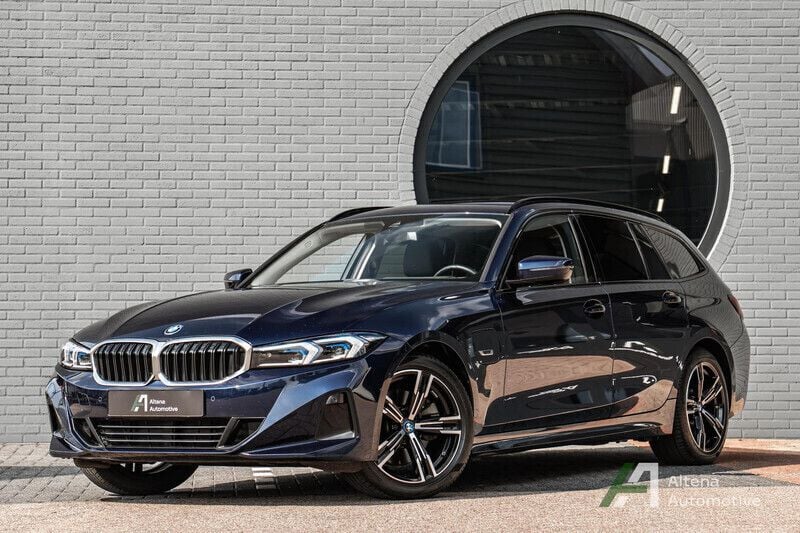 Blauw Gebruikt 2022 BMW 320e Comfort Edition Stationwagen | € 34.550 (Eerlijke prijs) - Afbeelding 1/4