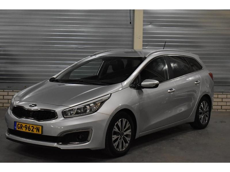 Occasion Kia Ceed 135 PK (99 kW) 2015 Grijs Hatchback