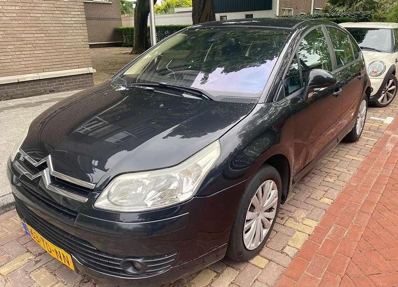 Gebruikt 2006 Citroën C4 Comfort Sedan | € 800 (Super prijs) - Afbeelding 1/4