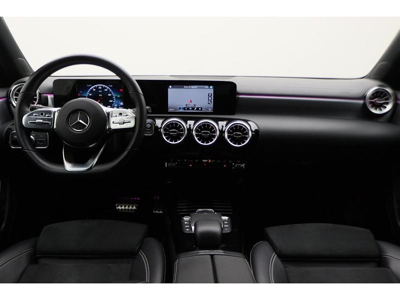 Occasion Mercedes A250 Business 218 PK (160 kW) 2021 Wit Hatchback