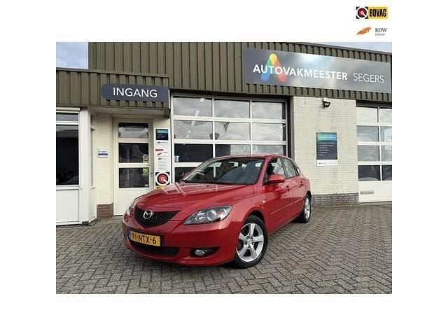 Rood Gebruikt 2005 Mazda 3 Touring Hatchback | € 3.995 (Duur) - Afbeelding 1/4