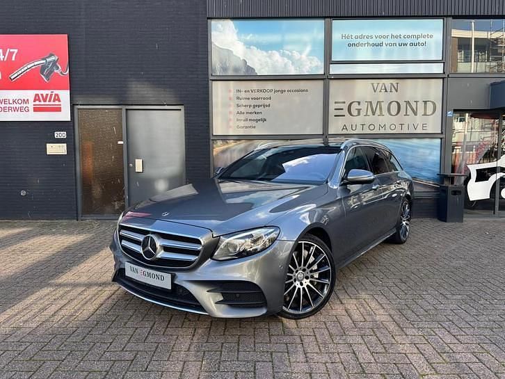 Grijs Gebruikt 2017 Mercedes E400 Prestige Stationwagen | € 22.950 - Afbeelding 1/4