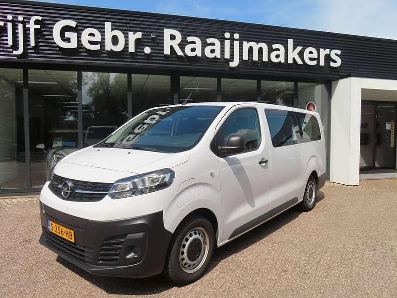 Wit Gebruikt 2023 Opel Vivaro-e Combi Van | € 34.969 - Afbeelding 1/4
