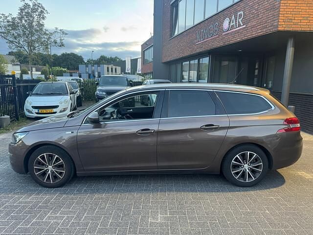 Bruin Gebruikt 2015 Peugeot 308 Style Stationwagen | € 3.995 (Eerlijke prijs) - Afbeelding 1/3