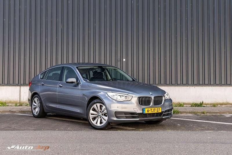 Grijs Gebruikt 2014 BMW 520 Gran Turismo Comfort Edition Hatchback | € 14.950 - Afbeelding 1/4