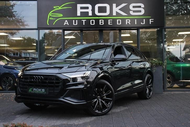Zwart Gebruikt 2021 Audi Q8 Proline SUV | € 69.850 - Afbeelding 1/4
