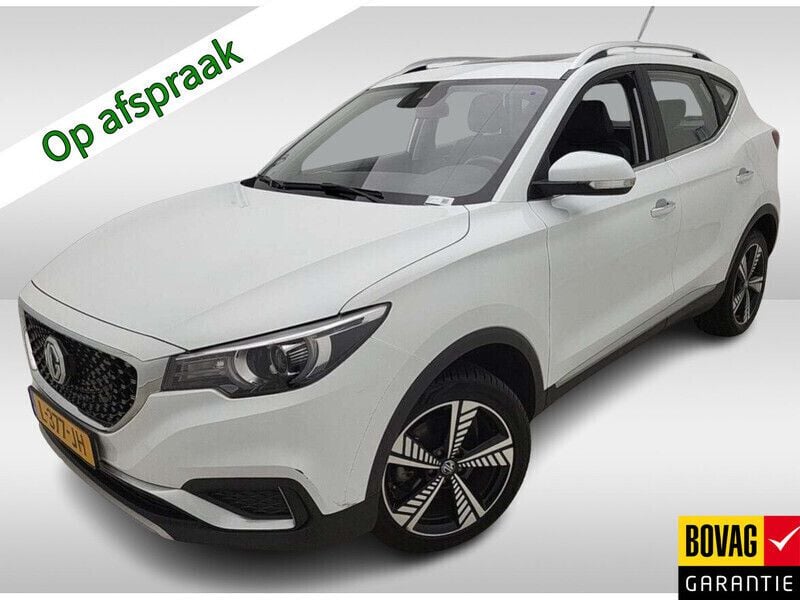 Wit, metallic lak Gebruikt 2021 MG ZS Luxury Sedan | € 16.400 (Eerlijke prijs) - Afbeelding 1/4