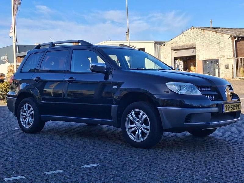 Occasion Mitsubishi Outlander Invite+ 136 PK (100 kW) 2006 Zwart SUV