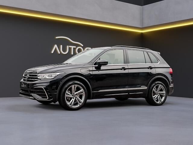 Zwart (metallic) Occasion 2021 VW Tiguan R-line SUV | € 32.950 (Eerlijke prijs) - Afbeelding 1/4